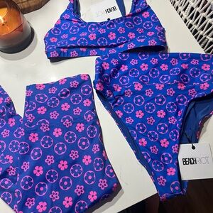 Beach Riot Groovy 3PC SET - Blue and Pink Floral